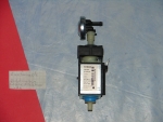 Sysko Pumpe SPX.H100 mit Jura Membrandämpfungselement V2, Pumpenstütze Schwarz und Pumpenauflage Blau